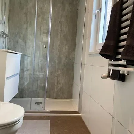 シャレー Kindvriendelijk Luxe In De Bossen Met Prive Sauna