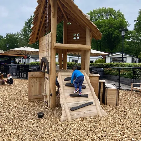 Kindvriendelijk Luxe In De Bossen Met Prive Sauna Harderwijk