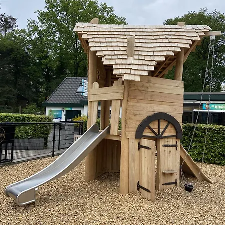 シャレー Kindvriendelijk Luxe In De Bossen Met Prive Sauna ハルデルウェイク