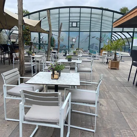 木屋 Kindvriendelijk Luxe In De Bossen Met Prive Sauna